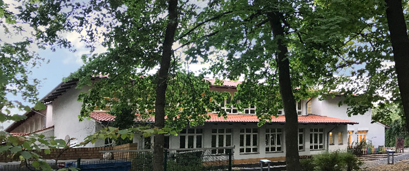 Schulbezogene Sozialarbeit an der Dreilinden-Grundschule, Berlin Zehlendorf, Schulgebäude Schulbezogene Sozialarbeit an der Dreilinden-Grundschule, Berlin Zehlendorf, Schulgebäude