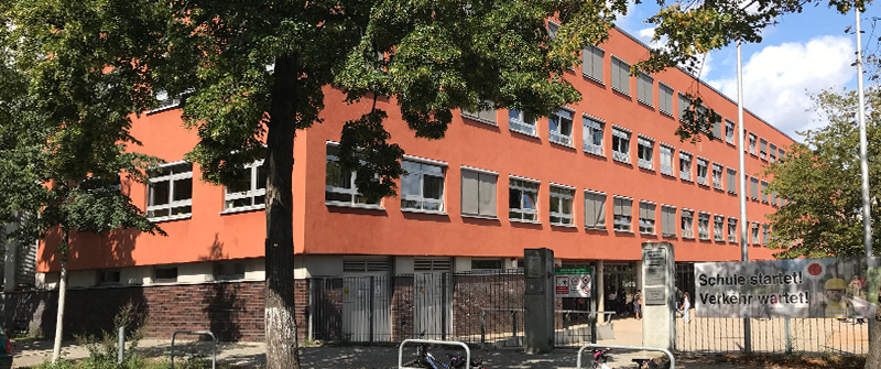 Schulbezogene Sozialarbeit an der Herman-Nohl-Grundschule, Berlin Britz im Bezirk Neukölln, Schulgebäude Schulbezogene Sozialarbeit an der Herman-Nohl-Grundschule, Berlin Britz im Bezirk Neukölln, Schulgebäude